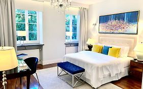 Mondrian Luxury Suites & Apartments Market Square I